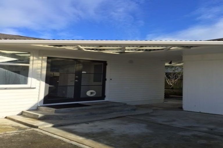 Photo of property in 2 Watson Drive, Paraparaumu Beach, Paraparaumu, 5032