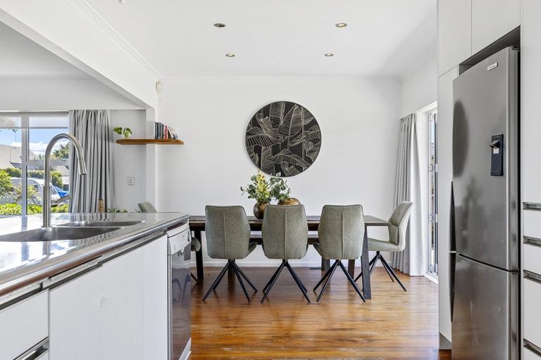 Photo of property in 5 Te Hatepe Avenue, Taupo, 3330