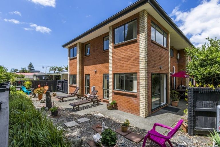 Photo of property in 15a West Hoe Road, Orewa, 0931