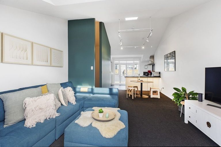 Photo of property in Pirie Street Townhouses, 19/35 Pirie Street, Mount Victoria, Wellington, 6011