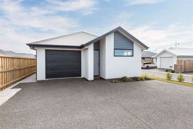 Photo of property in 21 Te Pakiaka Road, Pegasus, 7612