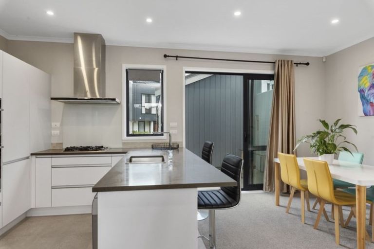 Photo of property in 75 Te Oneroa Way, Long Bay, Auckland, 0630