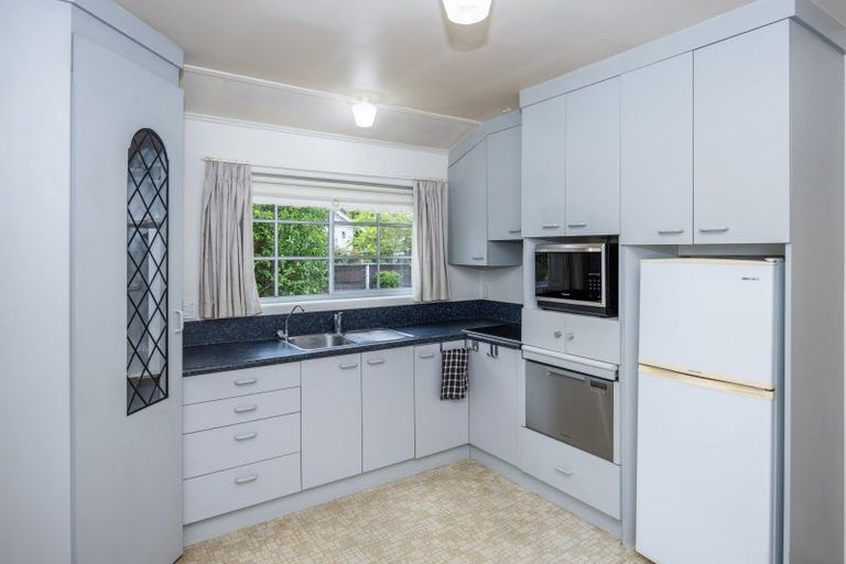 Photo of property in 2/1130 Heaphy Terrace, Fairfield, Hamilton, 3214