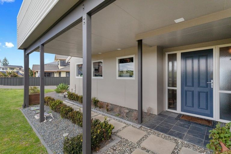 Photo of property in 5 Esplanade Rise, Coastlands, Whakatane, 3120