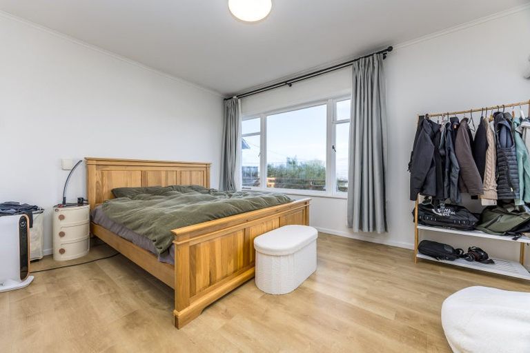 Photo of property in 7 Chamberlain Road, Massey, Auckland, 0614