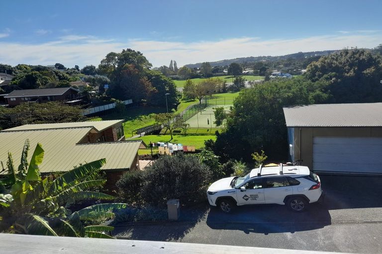 Photo of property in 2/32 Kenneth Hopper Place, Manly, Whangaparaoa, 0930