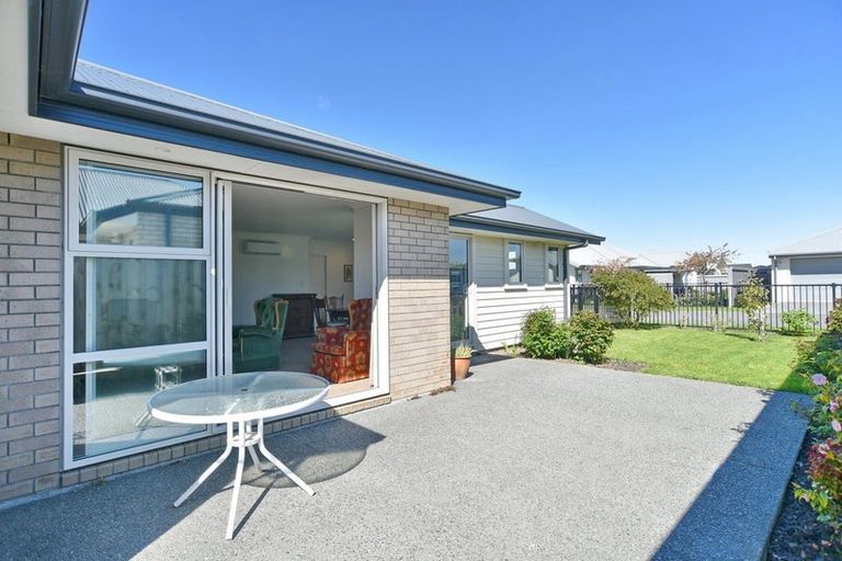 Photo of property in 27 Tutton (pvt) Mews, Rangiora, 7400