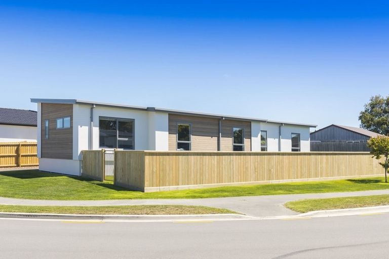 Photo of property in 19 Kingsbridge West, Burwood, Christchurch, 8083