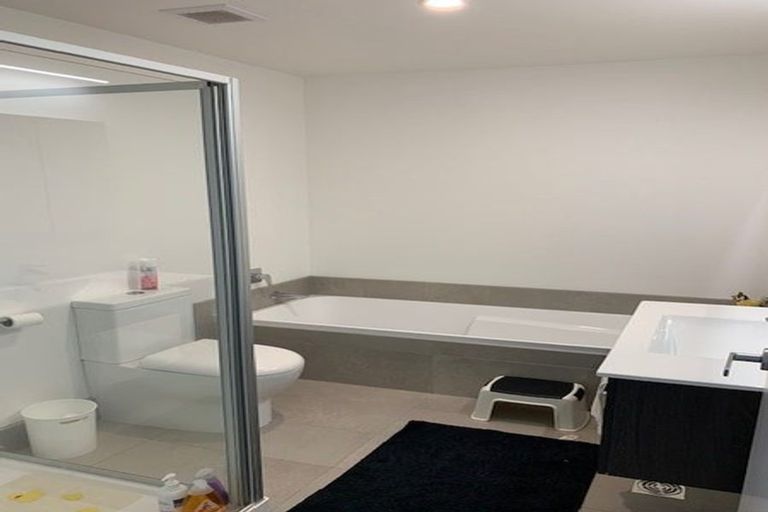 Photo of property in 27 Komanawa Lane, Mount Wellington, Auckland, 1062