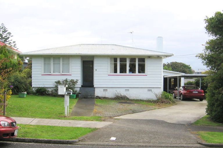 Photo of property in 12 Blossom Lane, Manurewa, Auckland, 2102