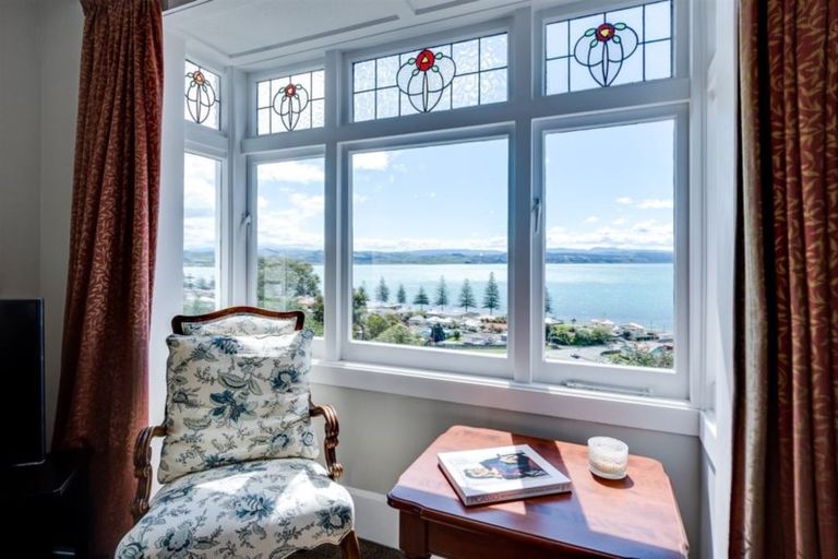 Photo of property in 14 Bay View Road, Bluff Hill, Napier, 4110