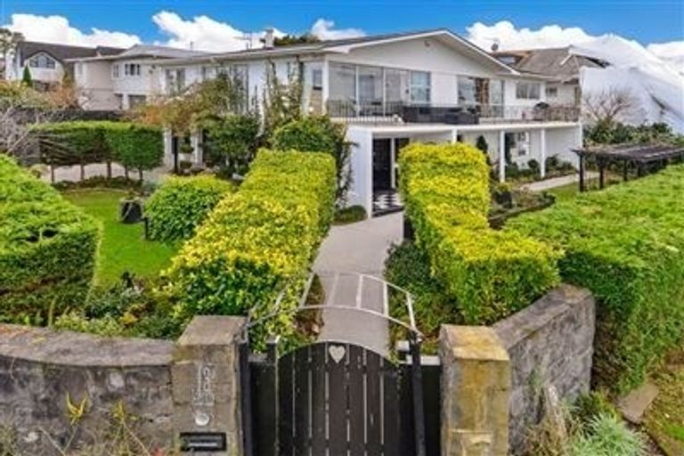 Photo of property in 13 Katui Street, Castor Bay, Auckland, 0620