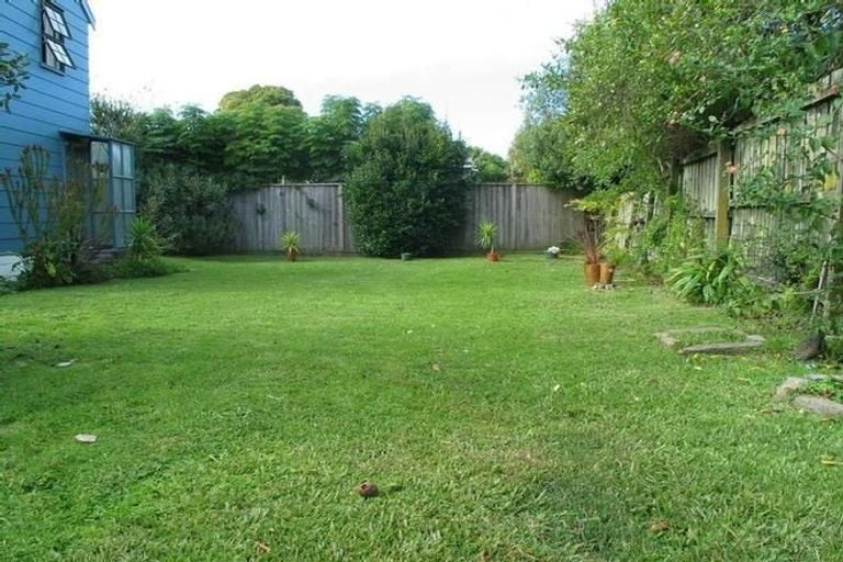 Photo of property in 2/85 Meadway, Sunnyhills, Auckland, 2010