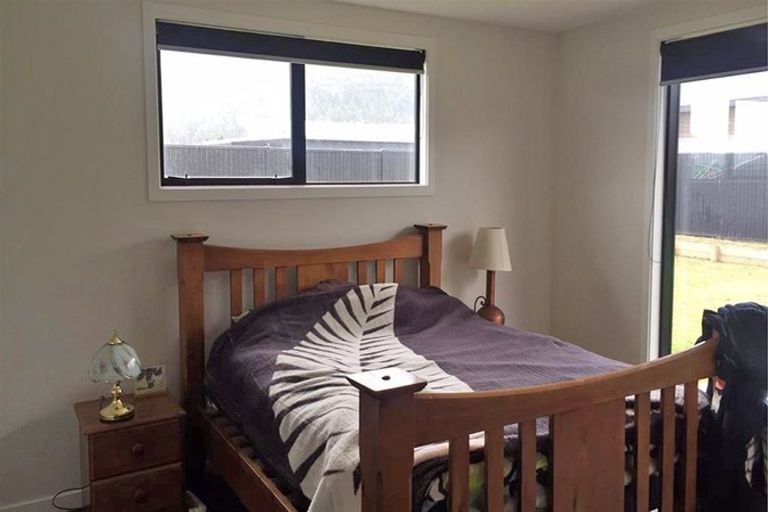 Photo of property in 4 Pennycook Place, Lake Hawea, Wanaka, 9382