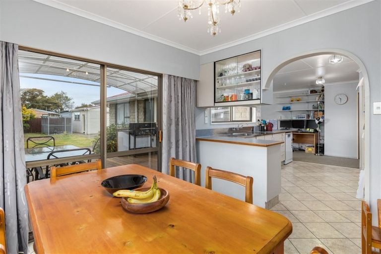 Photo of property in 32 Gordon Street, Woodville, 4920