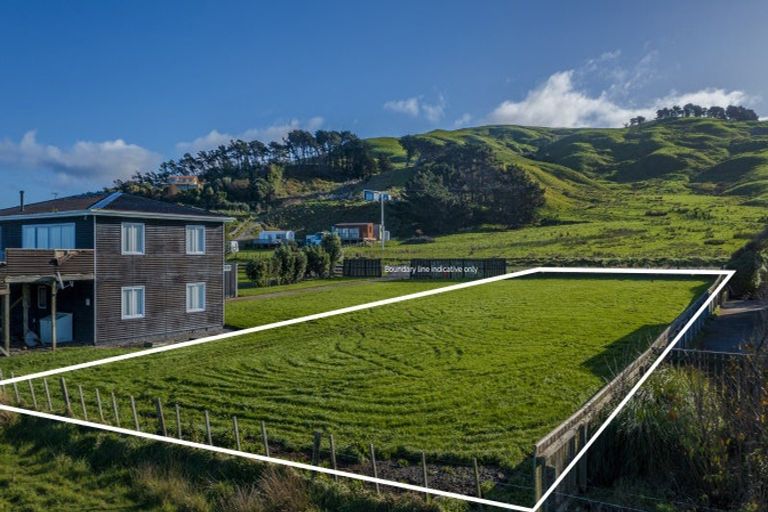 Photo of property in 79 Seaview Road, Herbertville, 4970