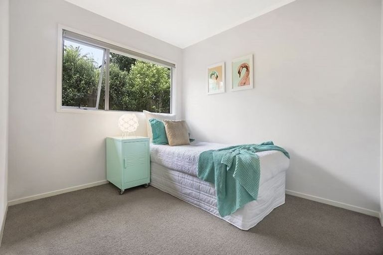 Photo of property in 1/17 Sandiacre Way, Browns Bay, Auckland, 0630