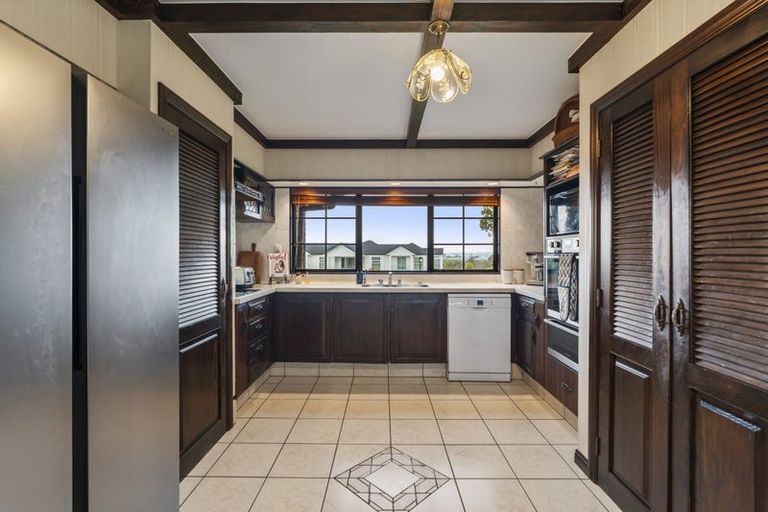 Photo of property in 11 Gracechurch Drive, Flat Bush, Auckland, 2016