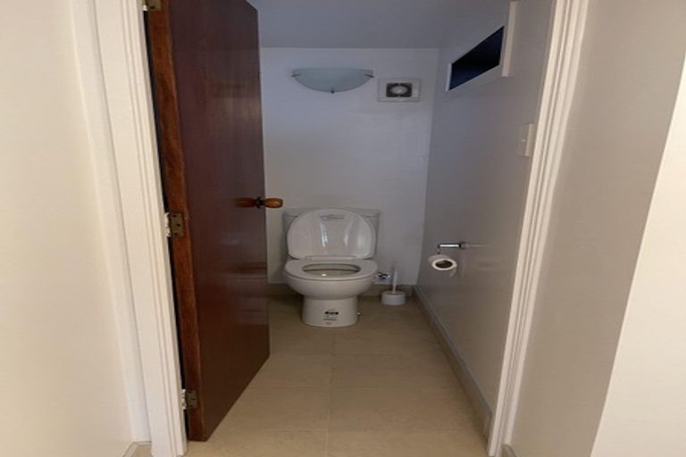 Photo of property in 245 Sunset Road, Sunnynook, Auckland, 0632