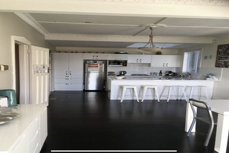 Photo of property in 90 Otaki Street, Miramar, Wellington, 6022