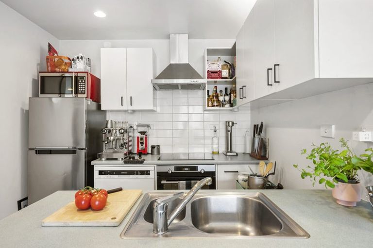 Photo of property in Atlas House, 16a/22 Ghuznee Street, Te Aro, Wellington, 6011