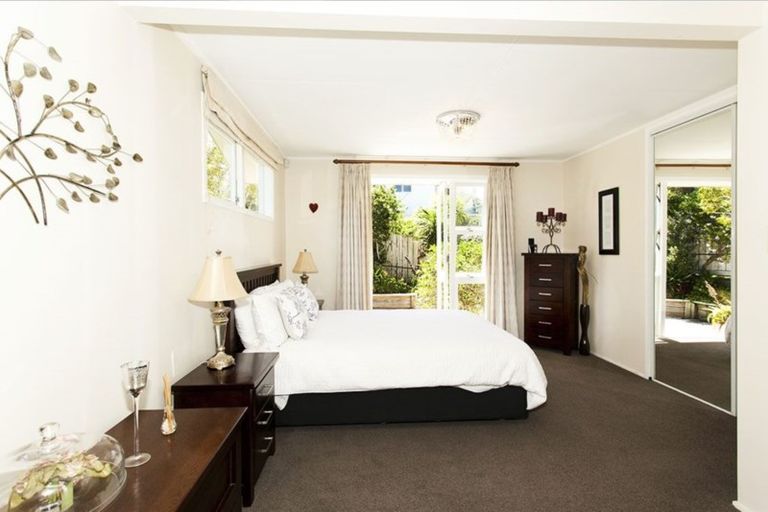 Photo of property in 11 Park Rise, Campbells Bay, Auckland, 0630