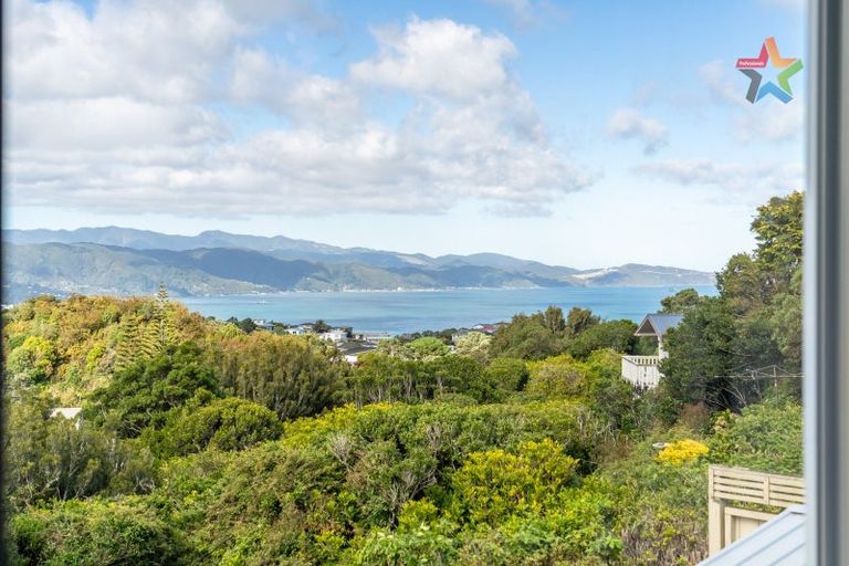 Photo of property in 7 Acacia Avenue, Maungaraki, Lower Hutt, 5010