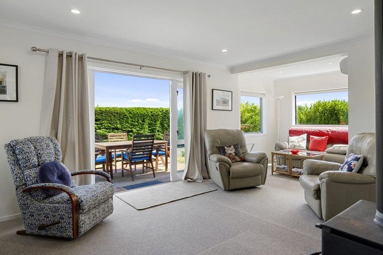 Photo of property in 4 Rotten Row, Waikuku Beach, 7473