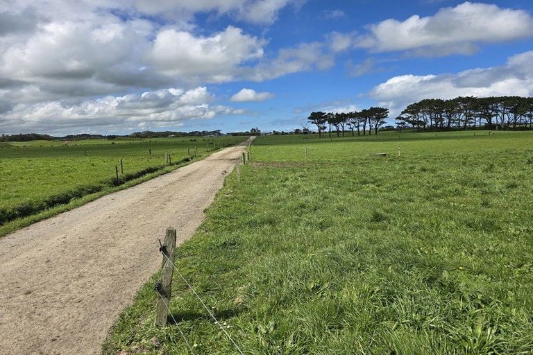 Photo of property in 189 Namu Road, Opunake, 4681