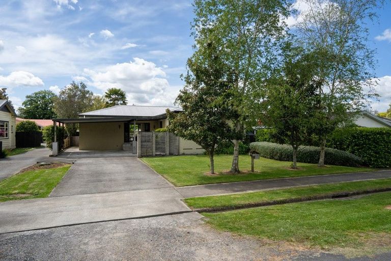 Photo of property in 18 Queen Street, Cambridge, 3434