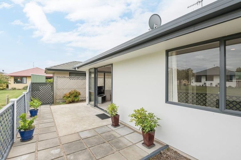 Photo of property in 8 The Drive, Richmond, 7020