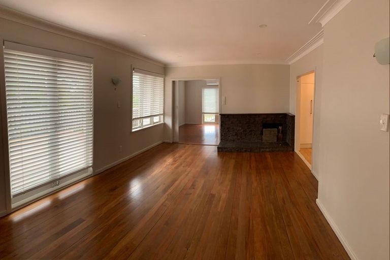 Photo of property in 8 Evelyn Road, Cockle Bay, Auckland, 2014