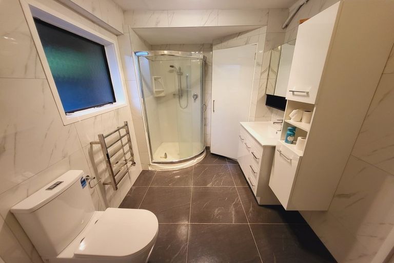 Photo of property in 5 Melia Grove, Goodwood Heights, Auckland, 2105