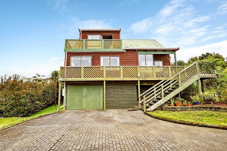 Photo of property in 2/10b Eastglen Road, Glen Eden, Auckland, 0602