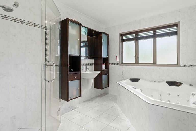 Photo of property in 176b Heta Road, Highlands Park, New Plymouth, 4312