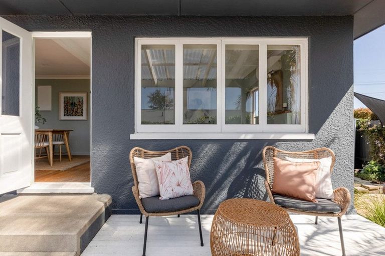 Photo of property in 77 Ngatai Road, Otumoetai, Tauranga, 3110