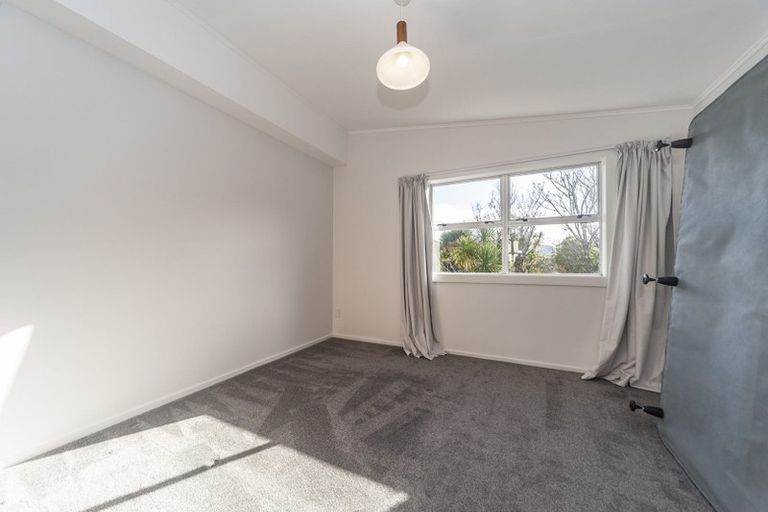 Photo of property in 2/14 Rosehaugh Avenue, Karori, Wellington, 6012