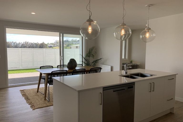 Photo of property in 41 Saint Pauls Drive, Brookfield, Tauranga, 3110