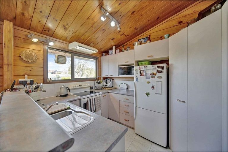 Photo of property in 12 Snowden Place, Opaheke, Papakura, 2113