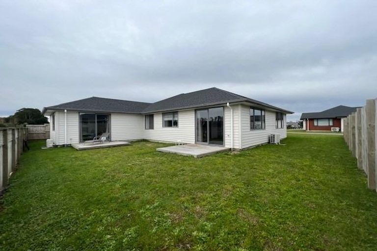 Photo of property in 15 Hehan Close, Cambridge, 3434