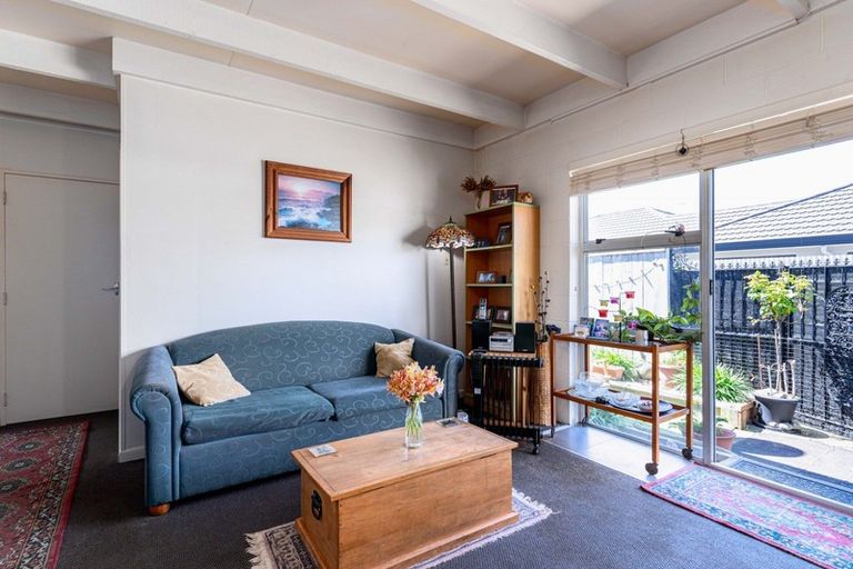 Photo of property in 2/626 Church Street, Terrace End, Palmerston North, 4410