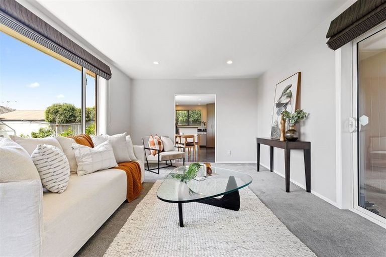 Photo of property in 28 Laing Crescent, Heathcote Valley, Christchurch, 8022