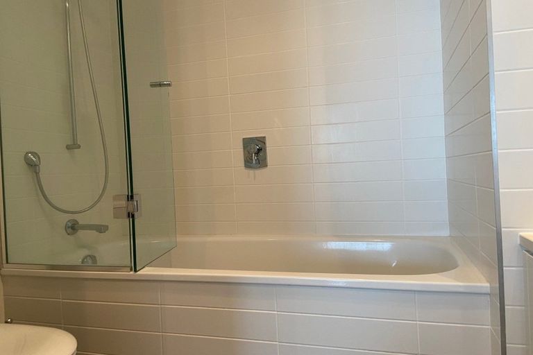 Photo of property in Sentinel Apartments, 403/3 Northcroft Street, Takapuna, Auckland, 0622