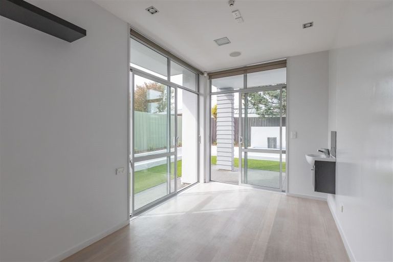 Photo of property in 8a Rotherham Street, Riccarton, Christchurch, 8041