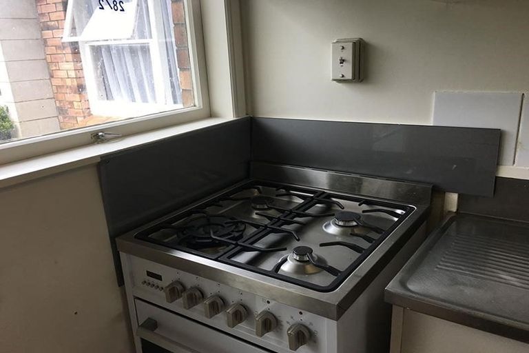 Photo of property in 28 Landscape Road, Papatoetoe, Auckland, 2025