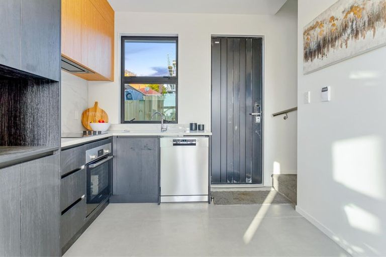 Photo of property in 12/28 Lavelle Road, Henderson, Auckland, 0612