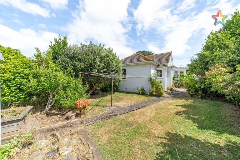 Photo of property in 21 Hayward Terrace, Waiwhetu, Lower Hutt, 5010