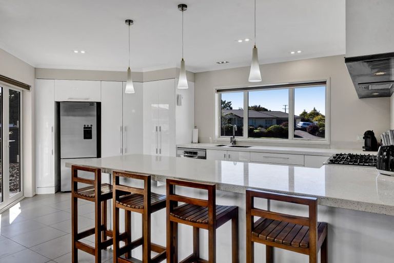 Photo of property in 1 Elizabeth Grove, Stratford, 4332