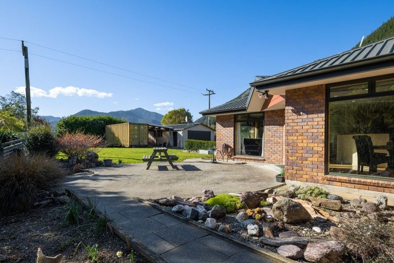 Photo of property in 158 Wakamarina Road, Canvastown, Havelock, 7178