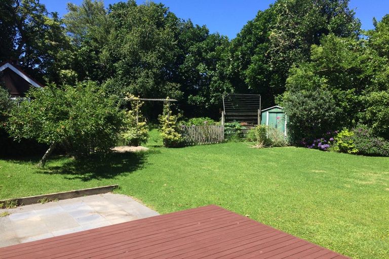 Photo of property in 15 Kauri Road, Waikanae, 5036